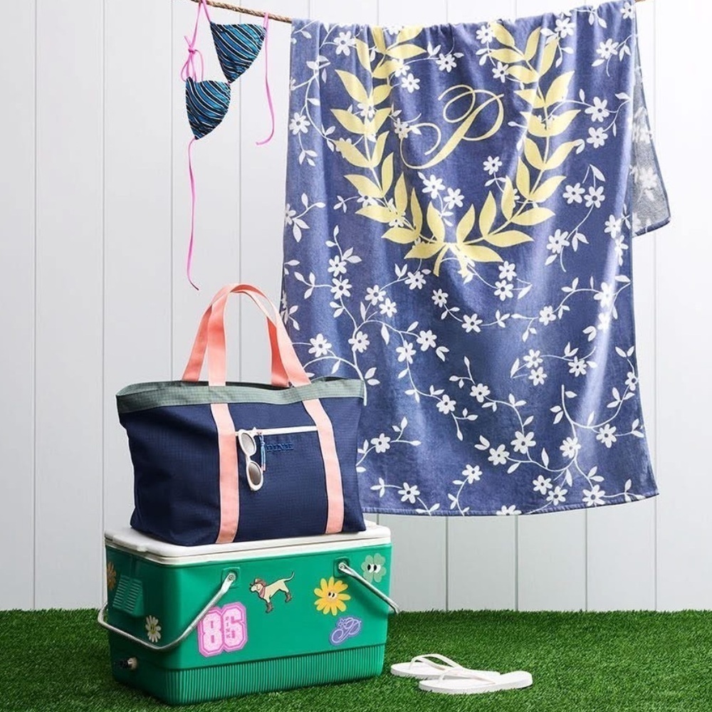 VS PINK Weekender Tote + Beach Towel